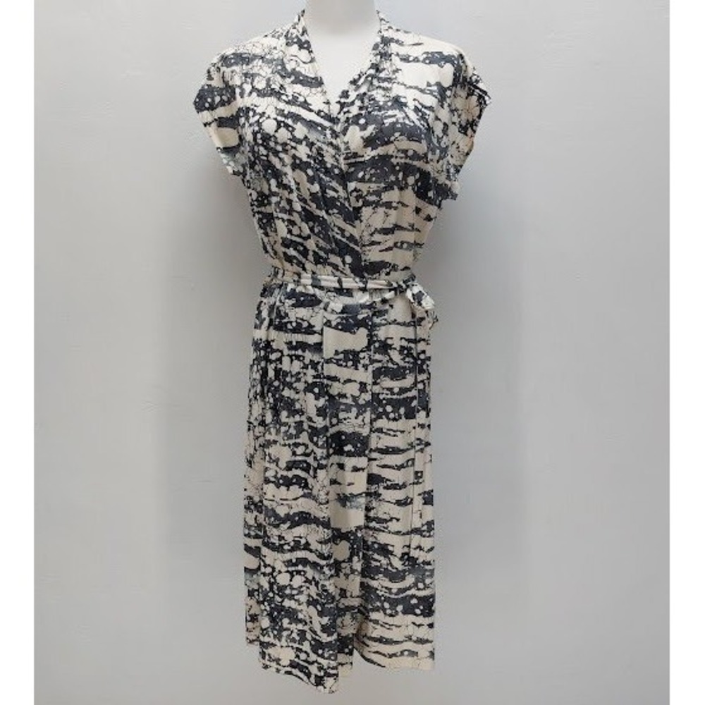 Diane von Furstenberg Wrap Dress Women's 8 Cream Grey Silk Abstract Batik Midi